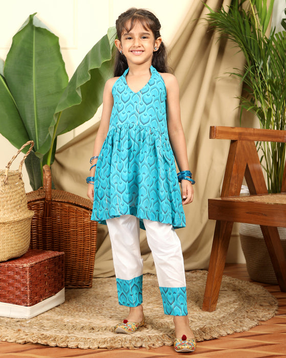 Traditional wear for girls